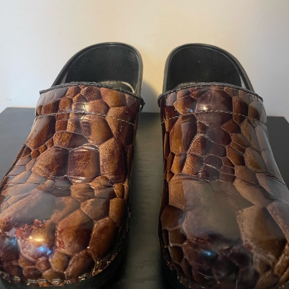 Dansko clogs “pebble” women’s size 38